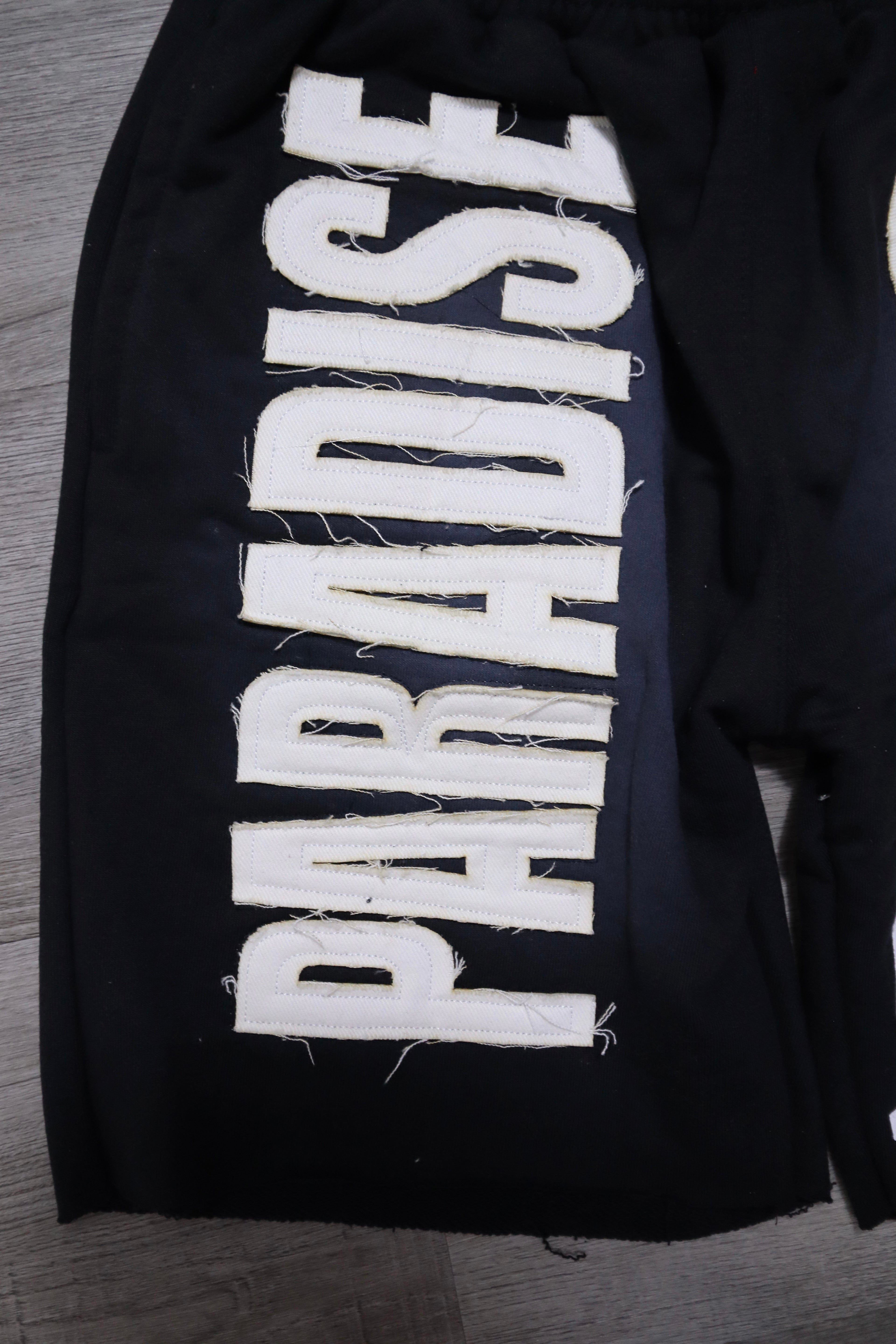 Paradise shorts (black)