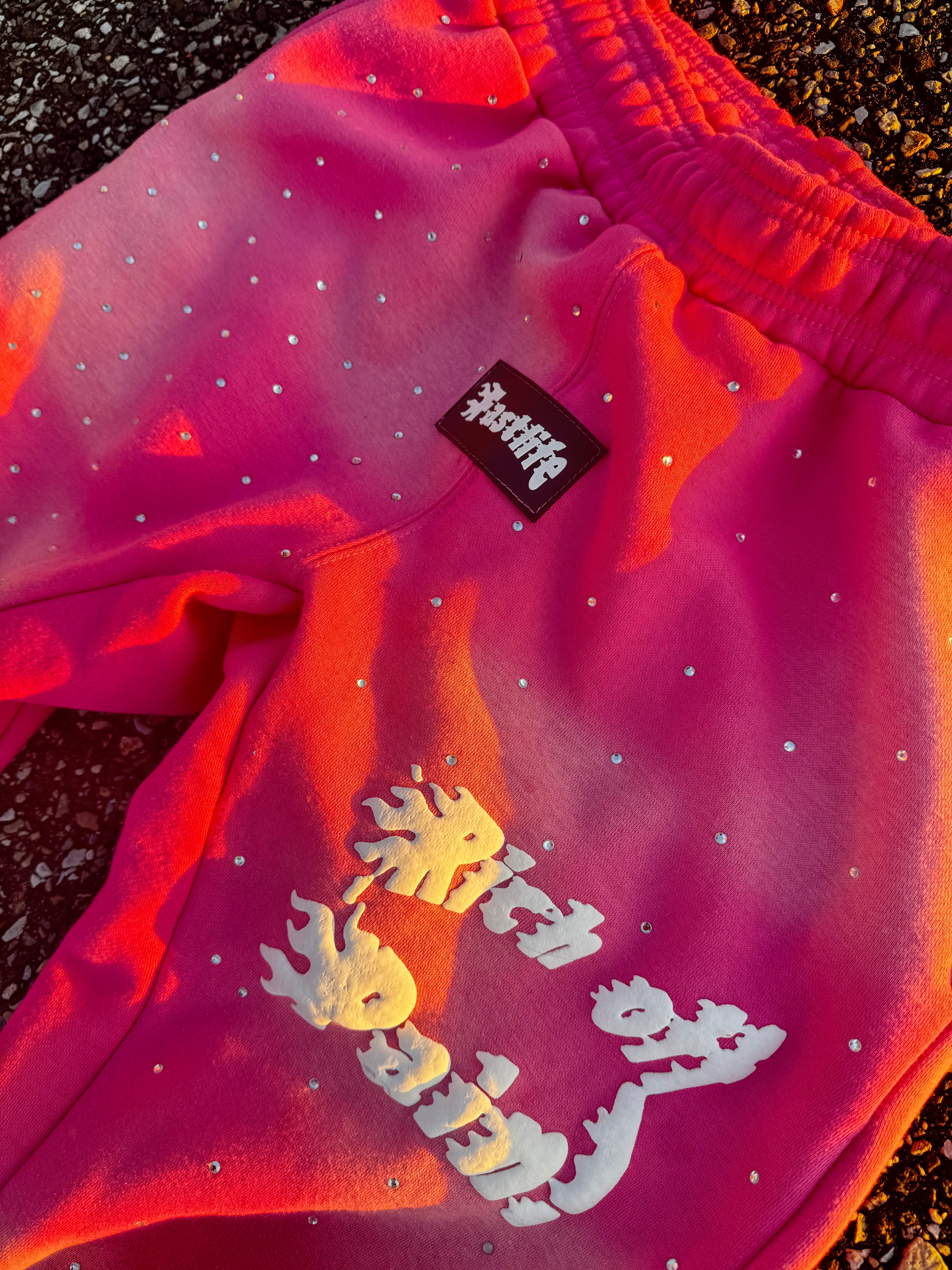 Rich Off pain Flared Sweatpants(pink)