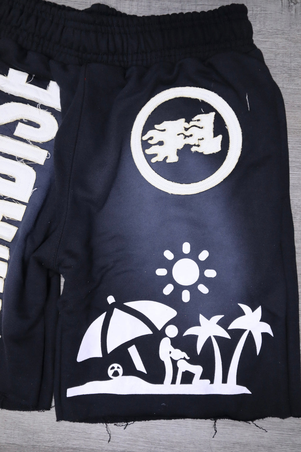 Paradise shorts (black)